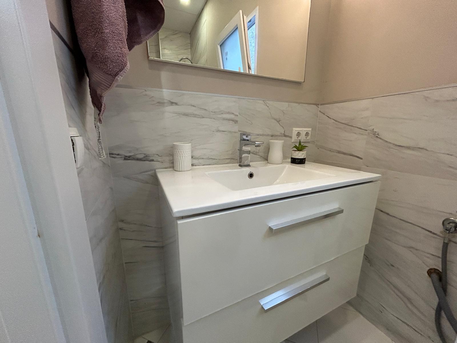 Property 2502 - Image 18